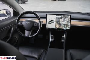 Tesla Model 3 2019 434 KM