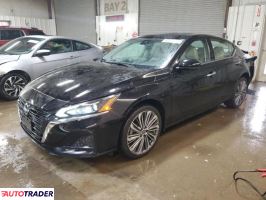 Nissan Altima - zobacz ofertę