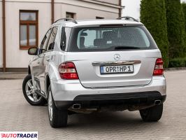 Mercedes M-klasa 2007 4.0 306 KM