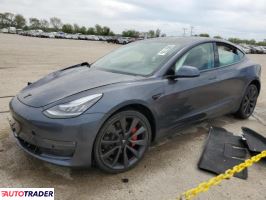 Tesla Model 3 2020