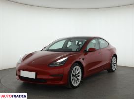 Tesla Model 3 2021 490 KM