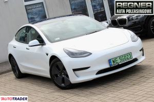 Tesla Model 3 2021 325 KM Tesla Model 3 2021 325 KM