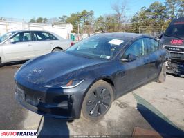 Tesla Model 3 2024