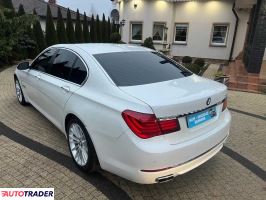 BMW 750 2015 4.4 450 KM BMW 750 2015 4.4 450 KM
