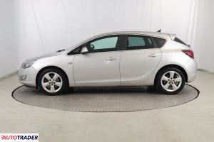 Opel Astra 2012 1.7 108 KM