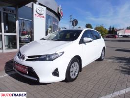 Toyota Auris 2014 1.4 90 KM Toyota Auris 2014 1.4 90 KM