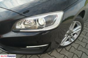 Volvo V60 2016 2.0 150 KM