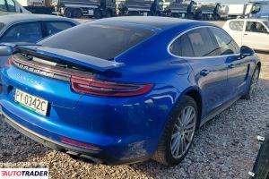 Porsche Panamera 2016 4.0 549 KM