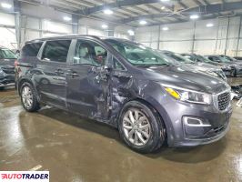 Kia Sedona 2021 3
