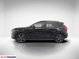 Volvo XC40 2022 2.0 163 KM