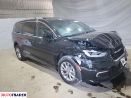 Chrysler Pacifica 2025 3