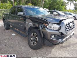 Toyota Tacoma - zobacz ofertę