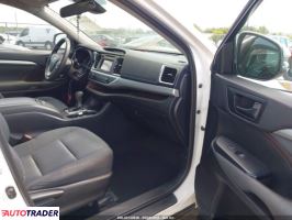 Toyota Highlander 2019 3