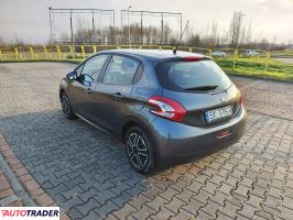 Peugeot 208 2015 1.2 82 KM