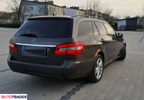Mercedes E-klasa 2010 2.1 136 KM