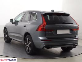 Volvo XC60 2019 2.0 246 KM