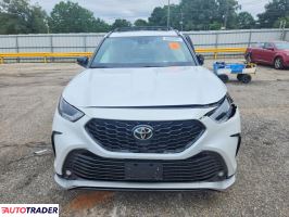 Toyota Highlander 2022 3