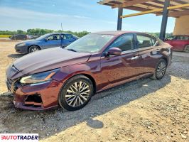 Nissan Altima - zobacz ofertę
