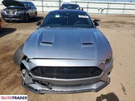 Ford Mustang 2022 5
