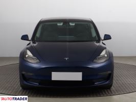 Tesla Model 3 2021 434 KM