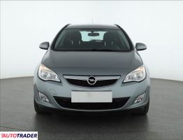 Opel Astra 2012 1.4 138 KM