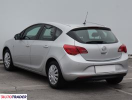 Opel Astra 2015 1.6 113 KM