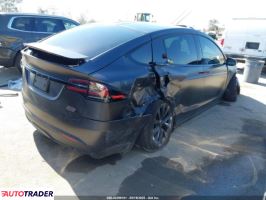 Tesla Model X 2023