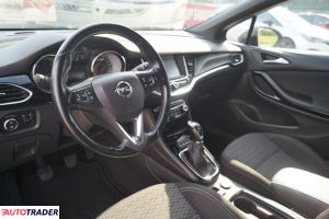 Opel Astra 2017 1.4 125 KM
