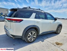 Nissan Pathfinder 2022 3