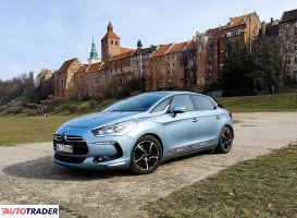 Citroen DS5 2012 2.0 163 KM Citroen DS5 2012 2.0 163 KM