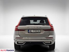 Volvo XC60 2023 2.0 197 KM