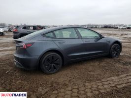 Tesla Model 3 2025