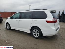 Toyota Sienna 2020 3