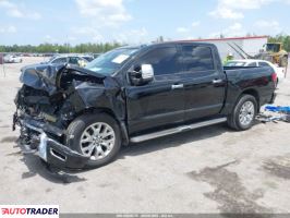 Nissan Titan 2020 5
