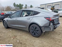 Tesla Model 3 2025