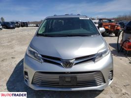 Toyota Sienna 2020 3