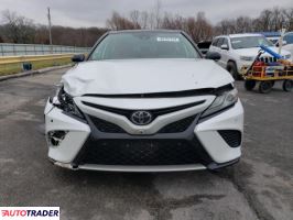 Toyota Camry 2019 3