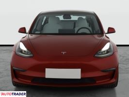 Tesla Model 3 2021 490 KM