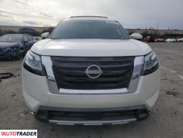 Nissan Pathfinder 2023 3