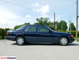 Mercedes W-124 1990 2.3 132 KM