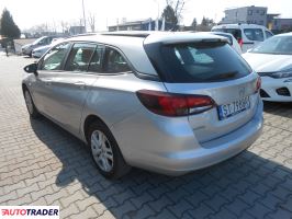 Opel Astra 2017 1.6 110 KM