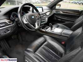 BMW 730 2017 3.0 265 KM