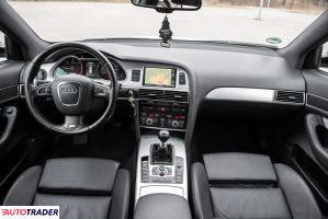 Audi A6 2010 2.7 190 KM