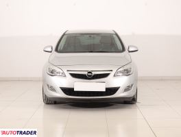 Opel Astra 2012 1.7 108 KM