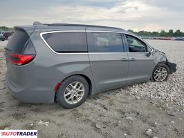 Chrysler Pacifica 2022 3