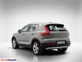 Volvo XC40 2024 2.0 163 KM
