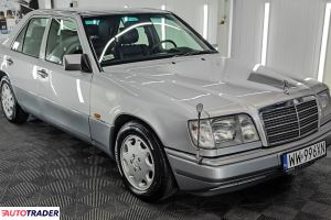 Mercedes E-klasa 1994 3.2 220 KM