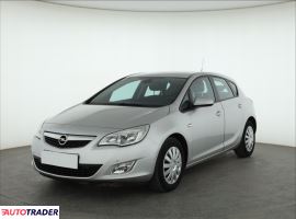 Opel Astra 2011 1.6 113 KM