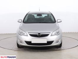 Opel Astra 2012 1.4 138 KM