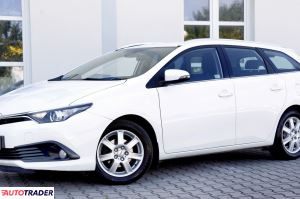 Toyota Auris 2017 1.6 132 KM
